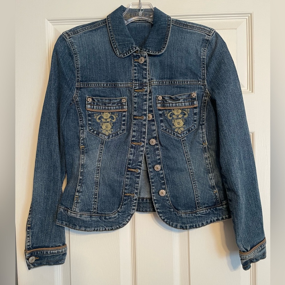 Kikit Denim - Denim Jacket with embroidered pockets